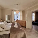 Modern And 2 Bedroom W/king Beds + Free Parking Stavanger