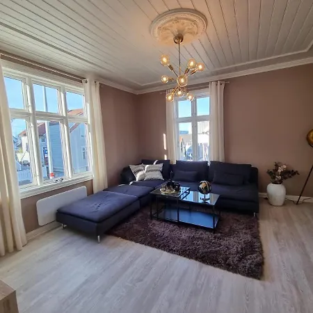 Modern And 2 Bedroom W/king Beds + Free Parking * Stavanger