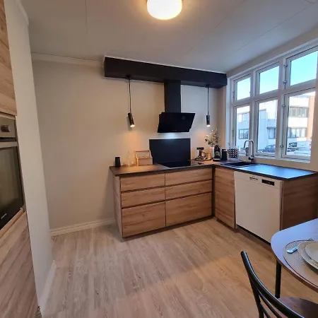 Lägenhet Modern And 2 Bedroom W/king Beds + Free Parking Stavanger