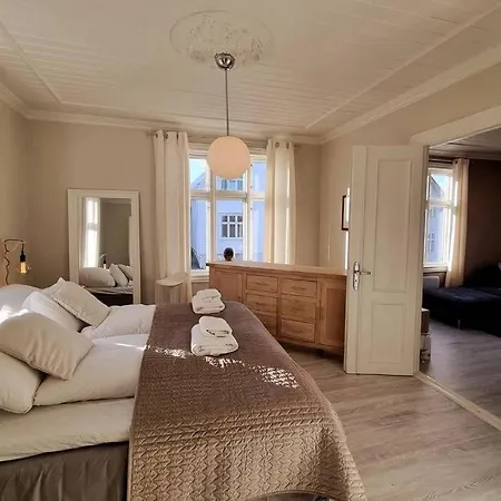 Modern And 2 Bedroom W/king Beds + Free Parking Stavanger