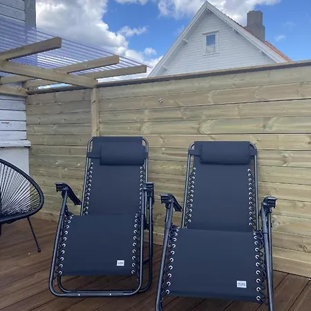 Modern And 2 Bedroom W/king Beds + Free Parking Lägenhet